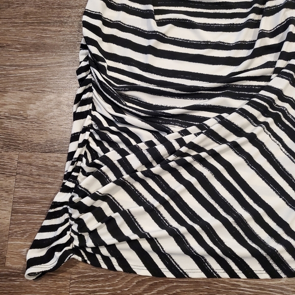 Vince camuto sleeveless blouse top - Picture 2 of 7